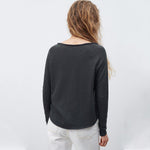 grey long sleeve t shirt